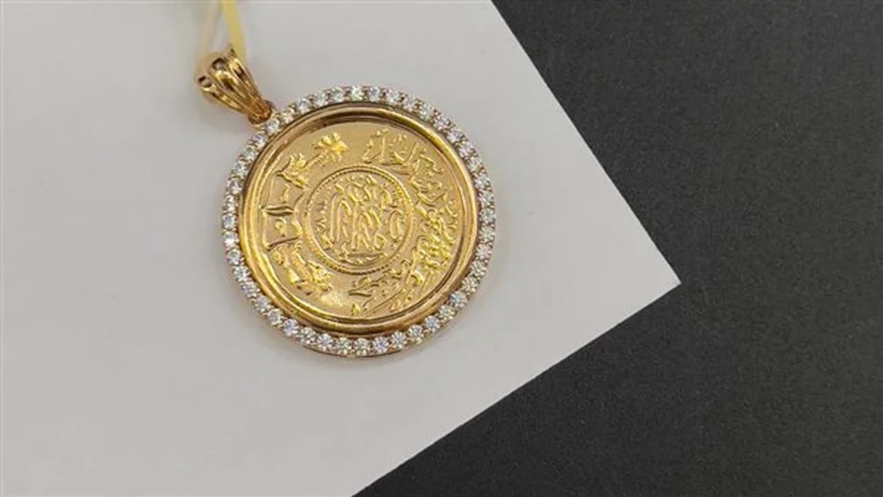 ارتفاع سعر الجنيه الذهب في مصر يعكس تراجع قيمة الجنيه المصري ويزيد تكلفة الادخار للمستهلكين